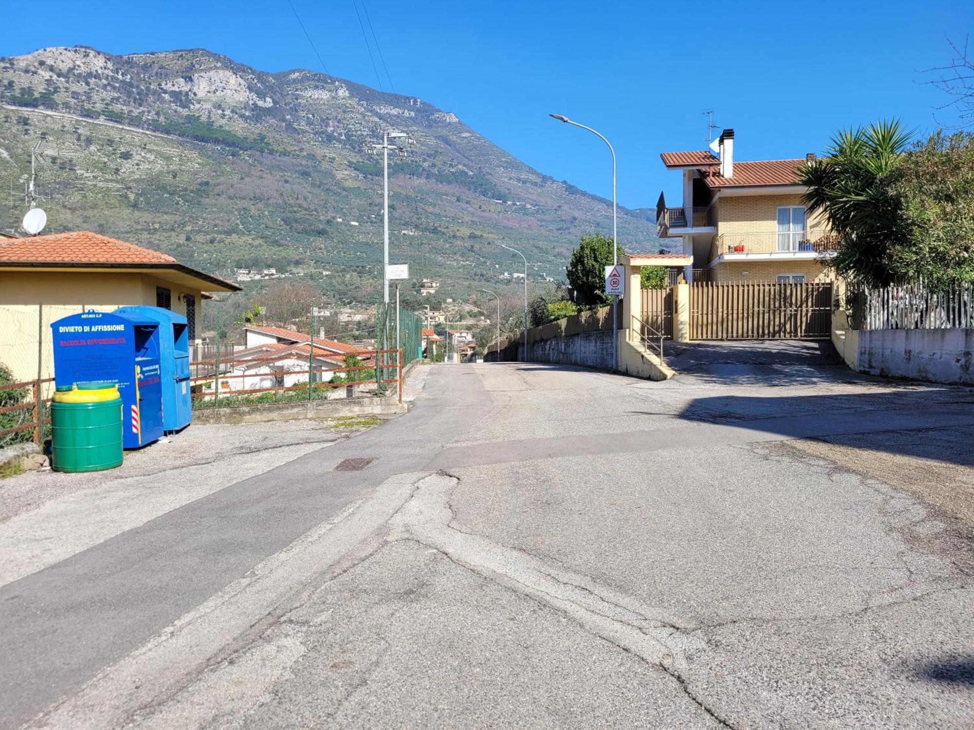 Alloggio Turistico Magnifico Alessandro Valle Bernardo 04025 Lenola Lt Cir 19063 Nei Pressi Di 04022 Fondi Lt Екстериор снимка
