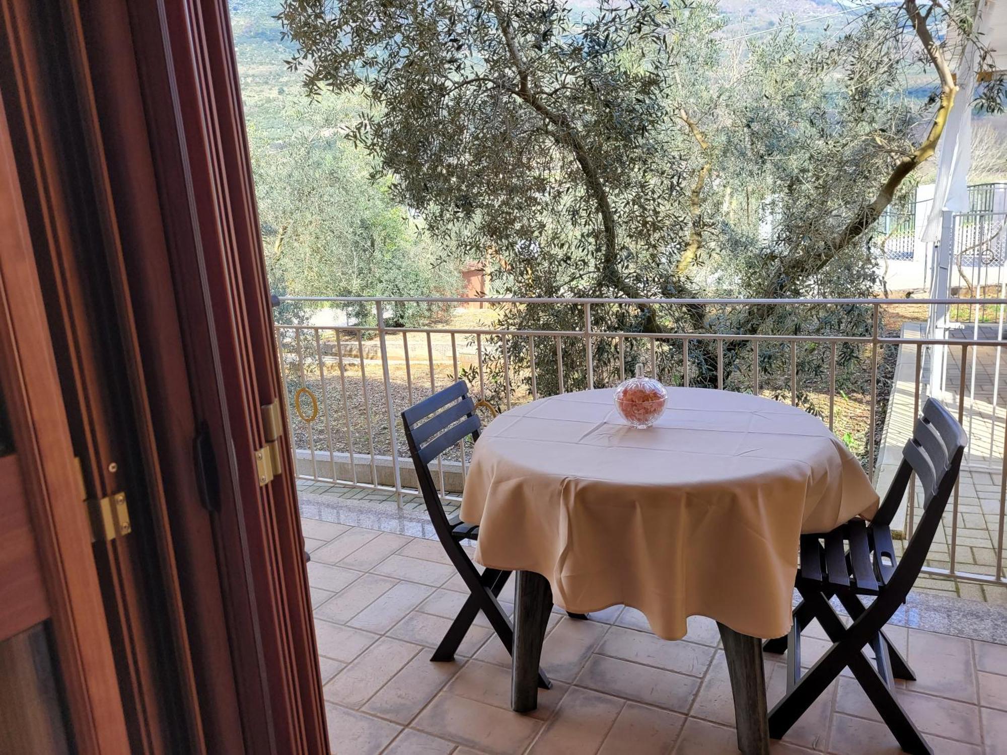 Alloggio Turistico Magnifico Alessandro Valle Bernardo 04025 Lenola Lt Cir 19063 Nei Pressi Di 04022 Fondi Lt Екстериор снимка