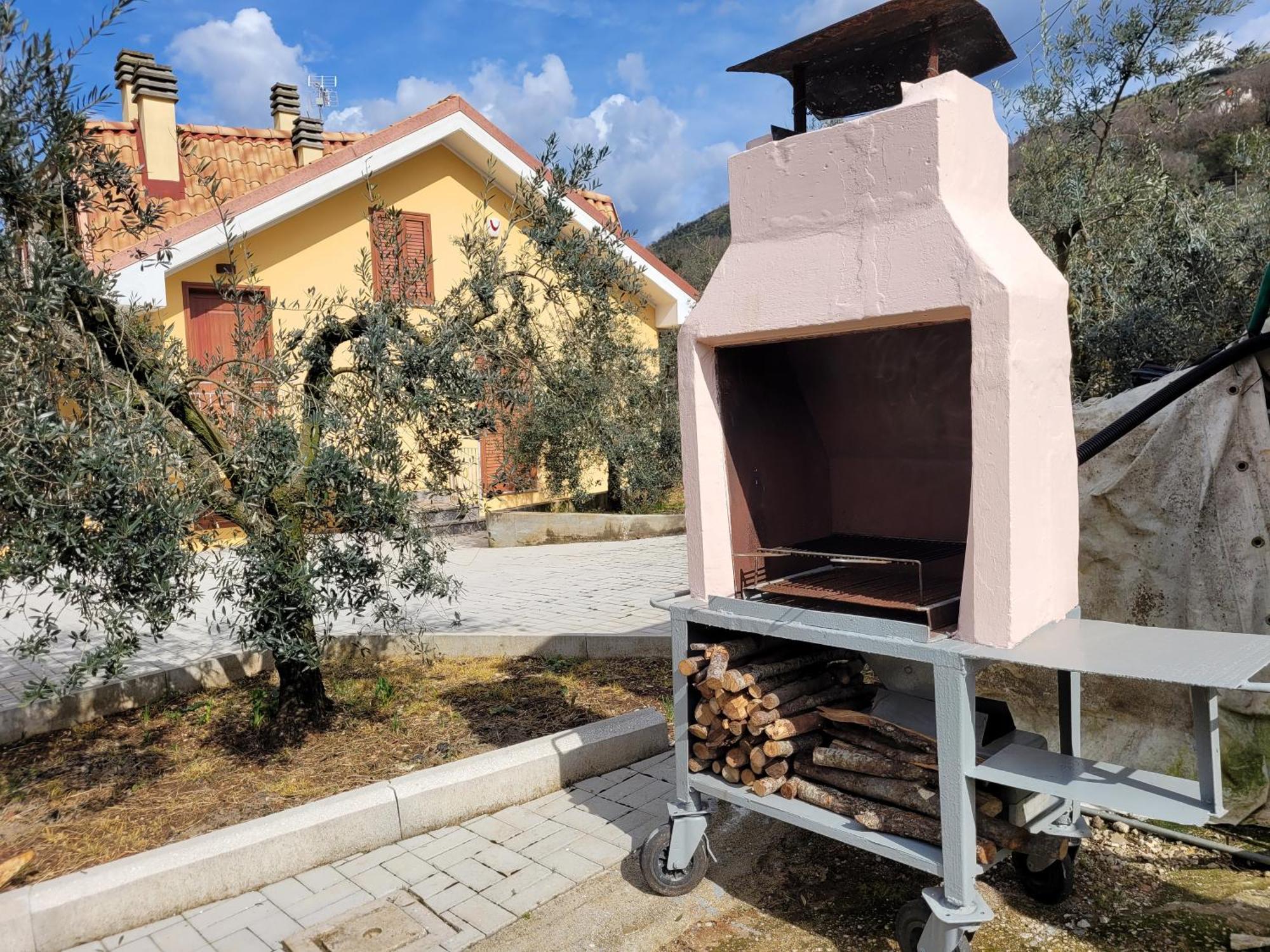 Alloggio Turistico Magnifico Alessandro Valle Bernardo 04025 Lenola Lt Cir 19063 Nei Pressi Di 04022 Fondi Lt Екстериор снимка